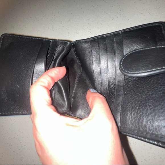 UNISEX RFID Black Leather Bi-Fold Wallet, lots in slots - Picture 12 of 14